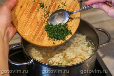 Куриный суп с кабачками и яйцом