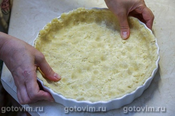 Киш с лисичками и сыром с голубой плесенью